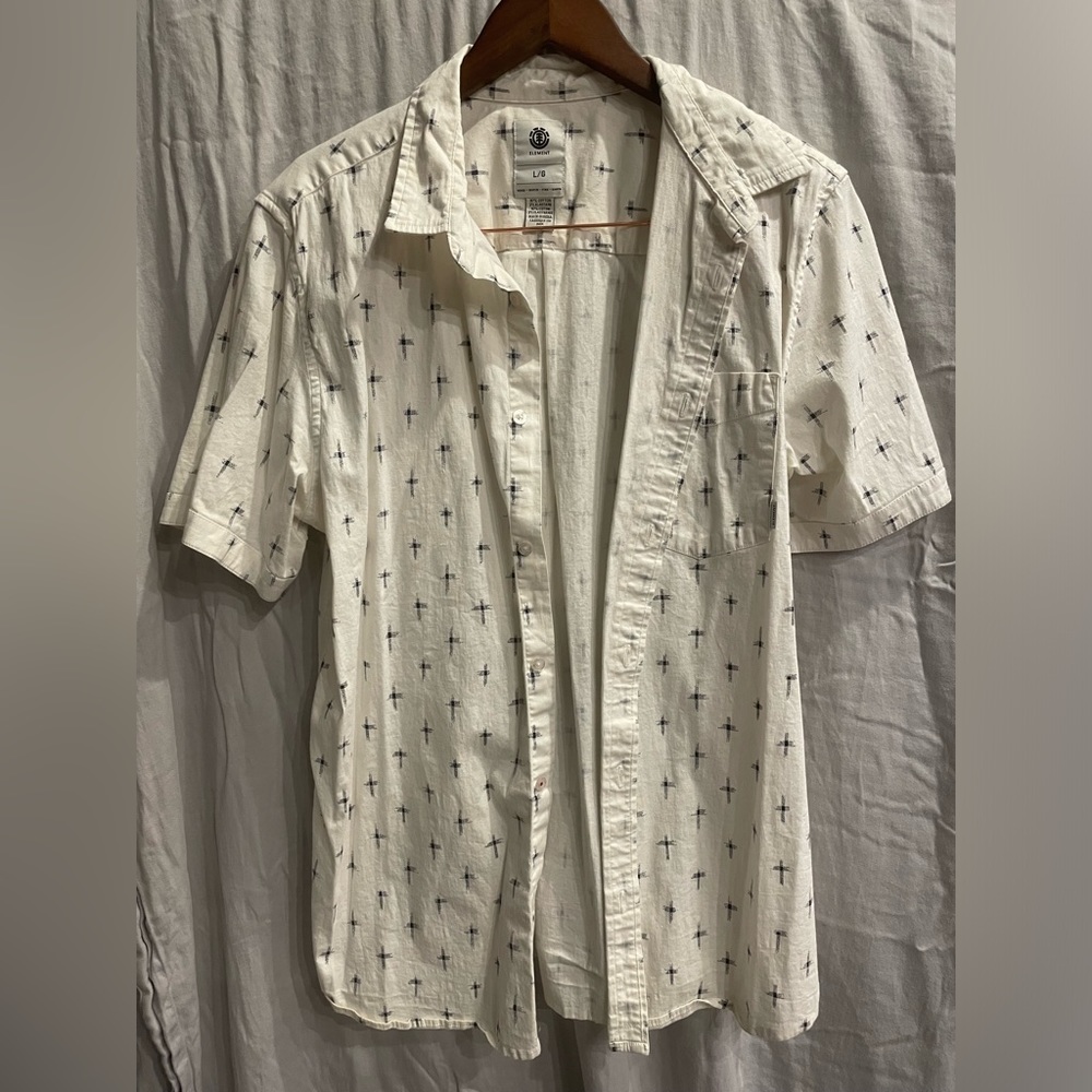 Men’s casual cotton button down size large